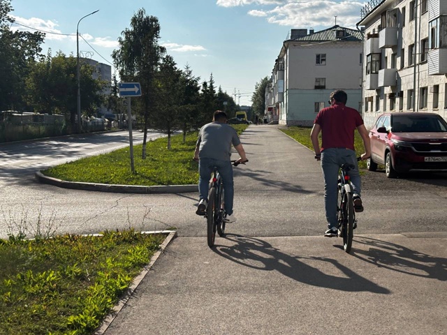Традиционный осмотр города. Сегодня на велосипедах - д?...