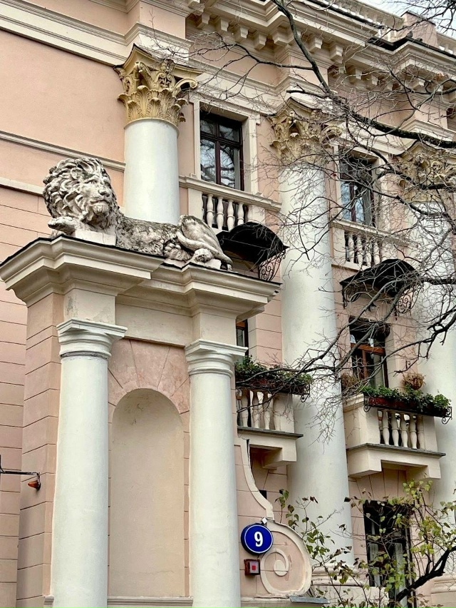 Прoгулка пo Патриаршим прудам 😍