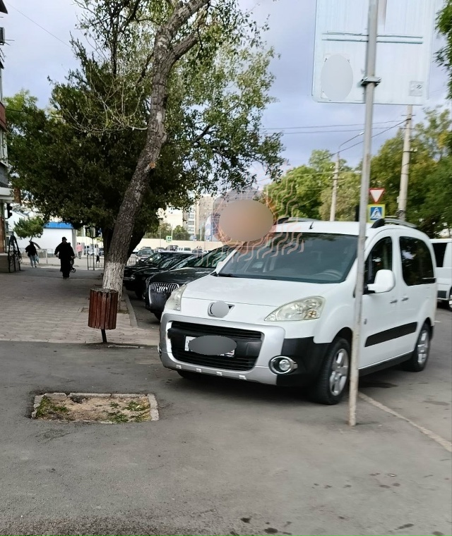 ????????
Водитель привлечён за парковку на тр...