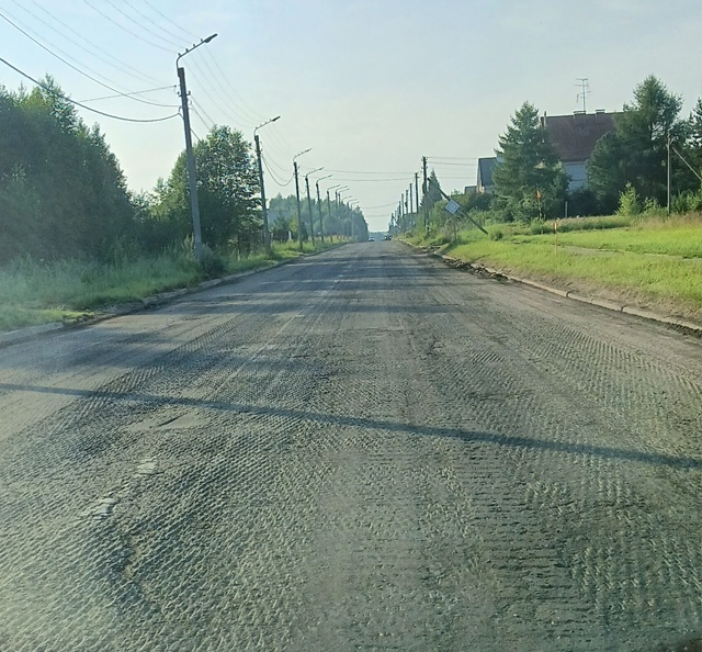 Продолжается ремонт дороги от пирамиды к коттеджам... Б...
