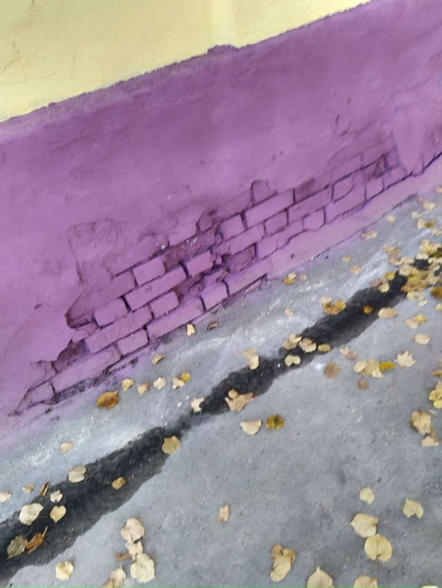 Срали, мазали, лепили
В пыли дорог, под солнцем жгучим,
...