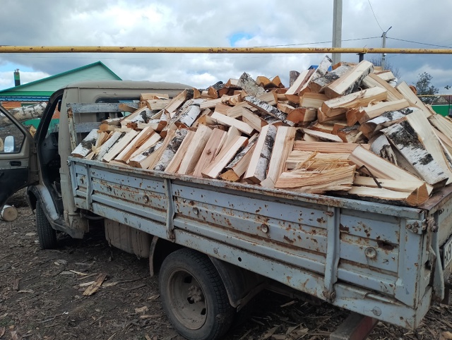 Продам дрова Ильма сухая . Берёза 89174760532