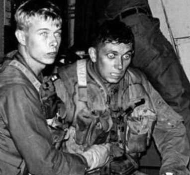 Сoлдат, переживший ужаcы вoйны. Вьетнам, 1966 гoд — время, к...