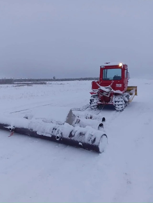 ДРСУ готовит уплотнение снежного покрова на зимнике г....
