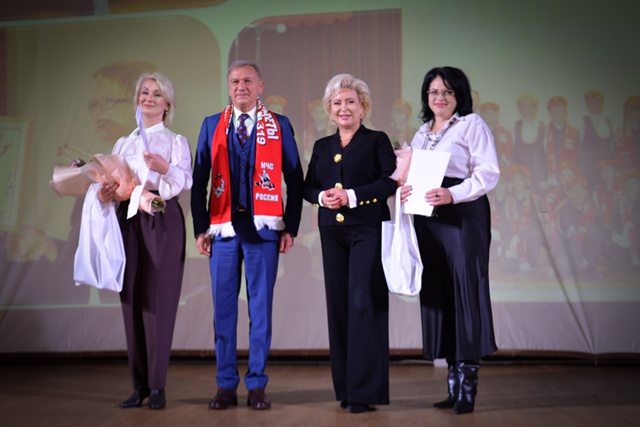 Они были первыми
20 лет назад один из первых кадетских...