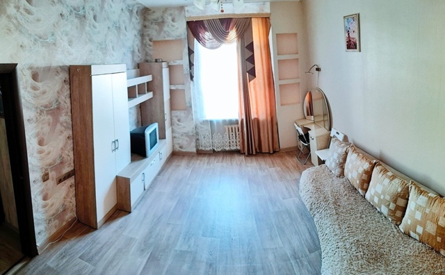 Сдаётся изолированная большая комната 21 м. в 3-х комнат?...