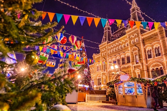 Подъехал новогодний кино-календарь на весь декабрь
Т?...