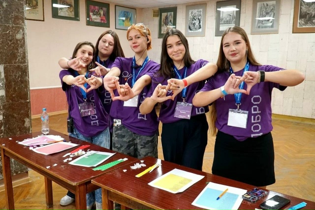 В преддверии Дня добровольца поздравил евпаторийских ...