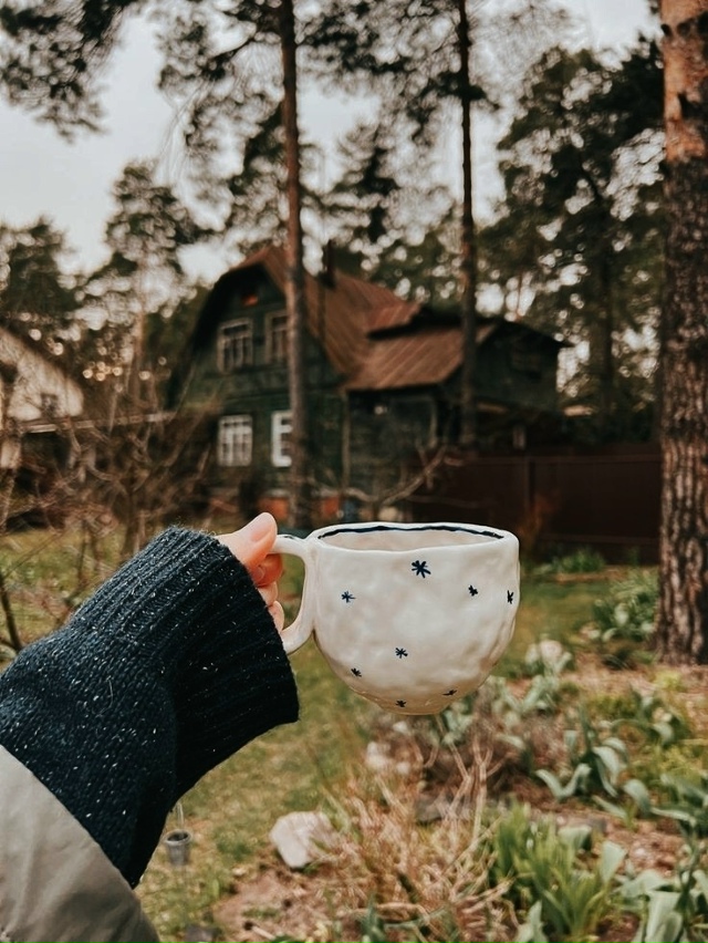 На природе и чай вкуснее, и мир чудеснее.