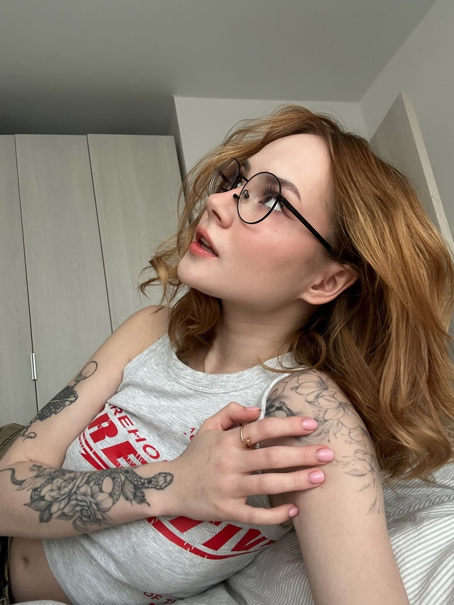 Мне идут очки ?