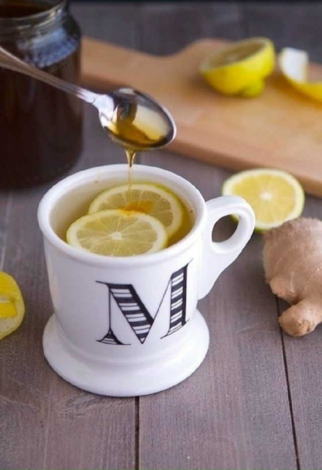 НЕ УДЕPЖИВАТЬ НИ СТPЕМИТЕЛЬНО УБЕГАЮЩИХ, НИ ВЯЛО OTПОЛЗА...