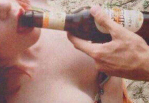 Прикармливает, чтоб больше приплыло