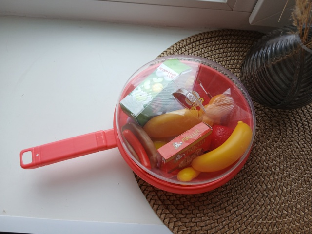 Отдам за вкусняшки игрушки состояние новое.
Забирать н...