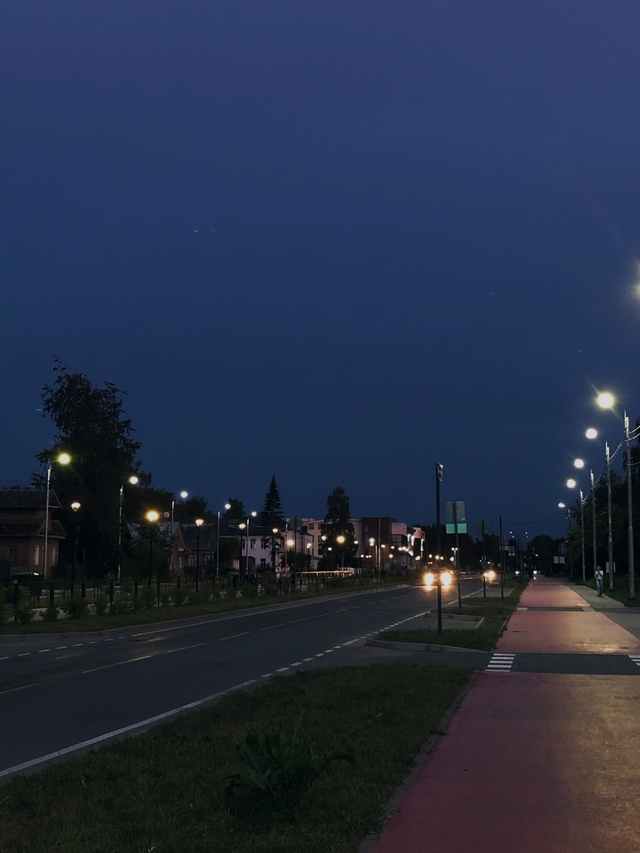 В городе включили освещение💡дождались)
Анонимно.