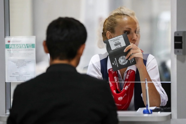 Для мигрантов хотят ввести платную медстраховку при в?...