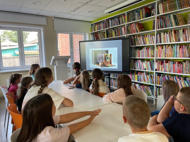 👨‍🎓Открываем мир знаний вместе👩‍🎓
📚В библиотек...