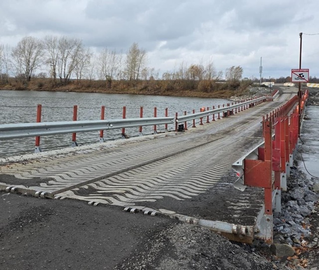 Вот бы нам, в районе набережной, такой поплавной мост ч?...