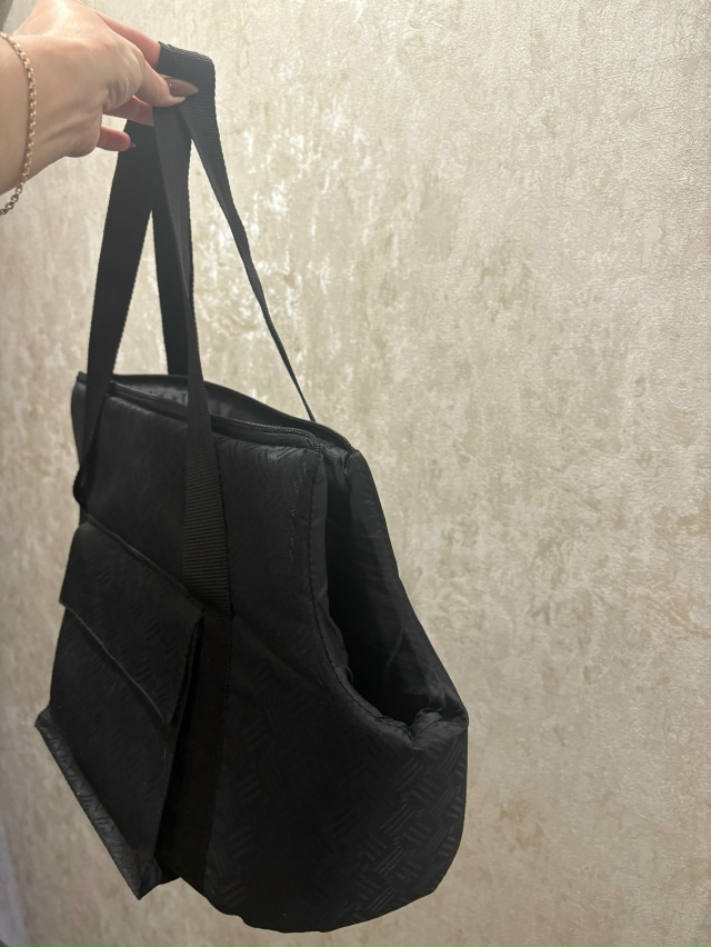 Отдам сумочку для маленькой собачки!Пишите в личку)