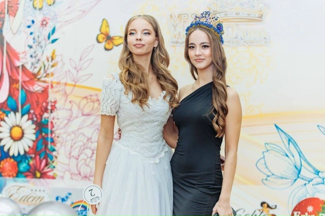 Красота спасёт мир! 🤩
В Доме культуры на площади Пушк?...