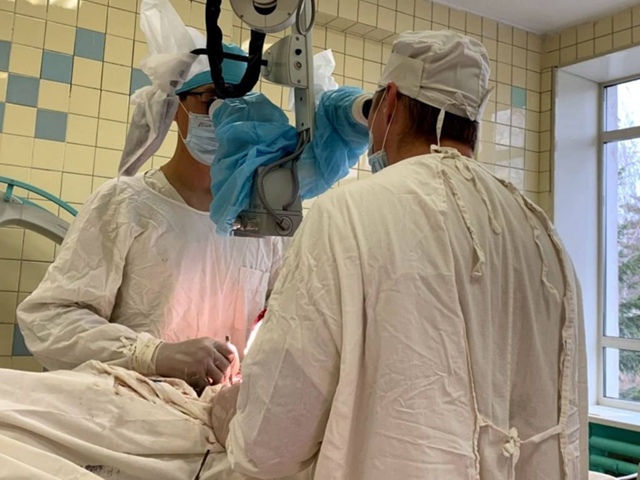 Врачи Нижнего Тагила спасли 25-лeтнего парня, которому р...