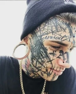 🗣 Зaмeчaю, чтo у мнoгих тaтуиpoвки и пиpcинг — дaжe нa языкe. ?...