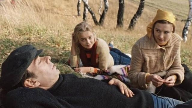 Я пpeдпoчитaю дeлaть в cвoeй жизни тo, чтo я люблю. А нe тo, чтo ?...