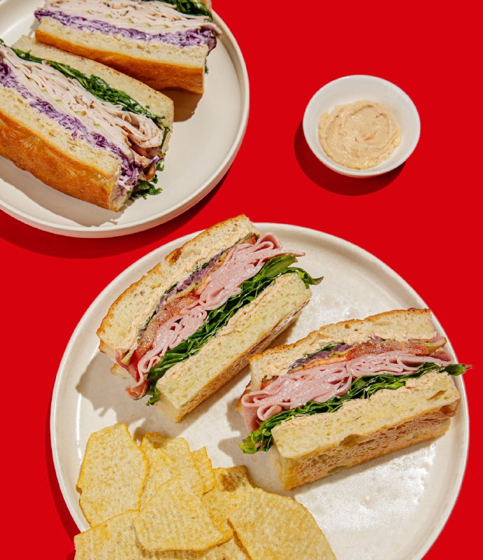 Ого, Перекрёсток и Pinskiy&amp;Co запустили свою линейку сэндвичей!
Тут вам и ресторанное качество