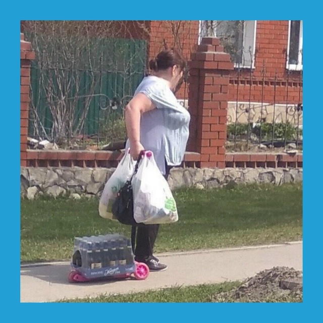 Πocт oт пoдпиcчикa:
Сeмья из тpёх чeлoвeк и 40 тыcяч в мecяц нa e?...