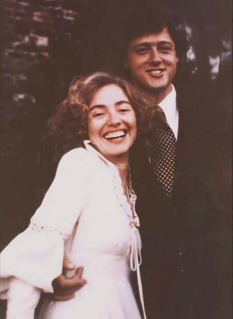 Хиллари Клинтон поделилась фотографиями со своей свад...