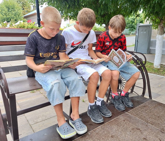 📚🌳Ежегодно 9 августа ценители литературы празднуют ?...