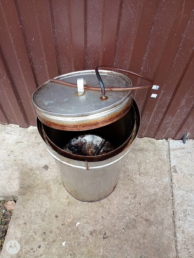 Продается коптильня с гидро затвором, для домашнего ис...