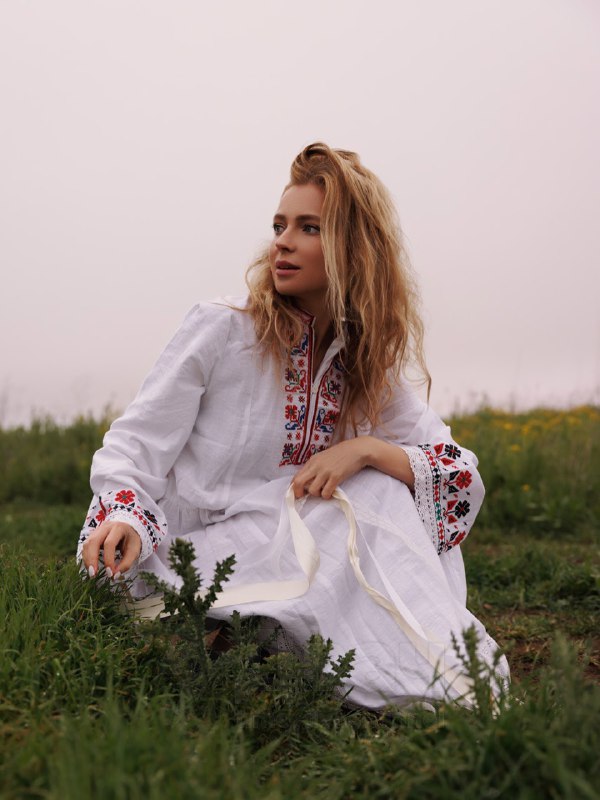 Наталья Поклонская официально сменила имя — в судебных документах она указана как… Радведа
Неделю н