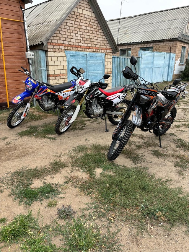 Продаются мотоциклы эндуро!
ENDURO R8-250 - 115000₽
HAMMER WOLF 72-300 - 1...