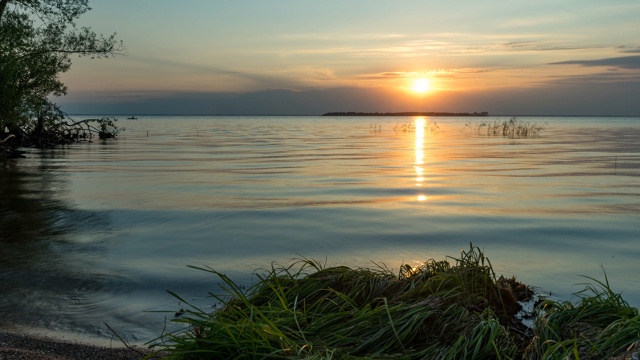 На берегу Рыбинского водохранилища 😍
📷 Алексей Глух...