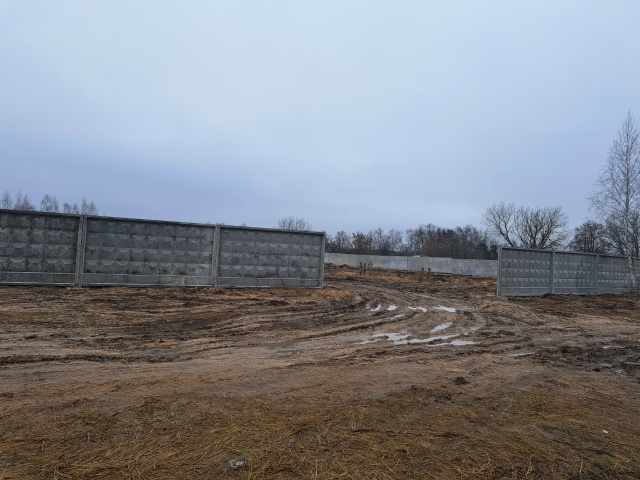 Щурово за ул. Победы на поле строят очередное 