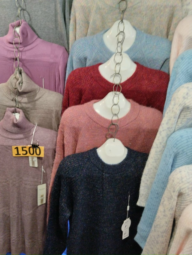 В вещевой палатке с торца здания Дома Быта обновление ?...