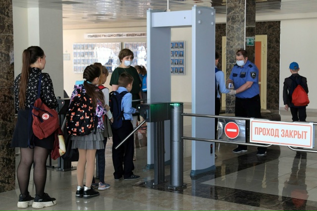 В школы России будут пускать только по биометрии ‼️😰...