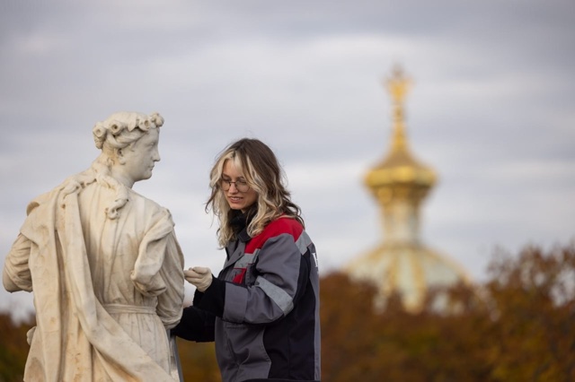 С заботой о скульптуре🪽
Ежегодно перед окончанием с...