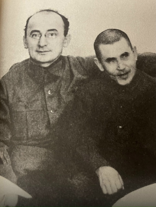 СССР, вторая половина 1930-х годов. На редкой фотографии ?...