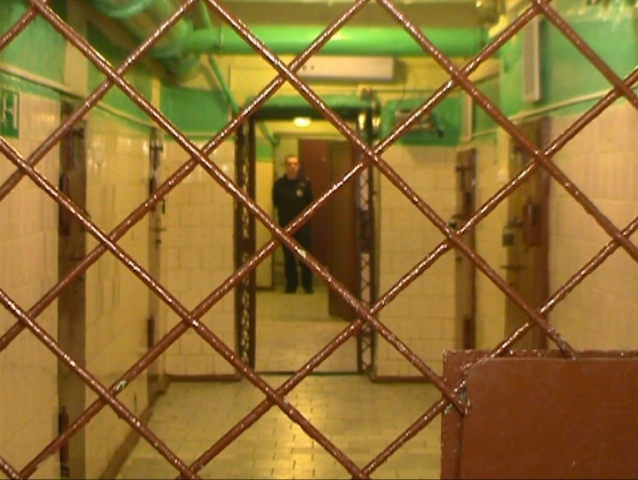 19-летняя подозреваемая в дистанционном мошенничестве ...