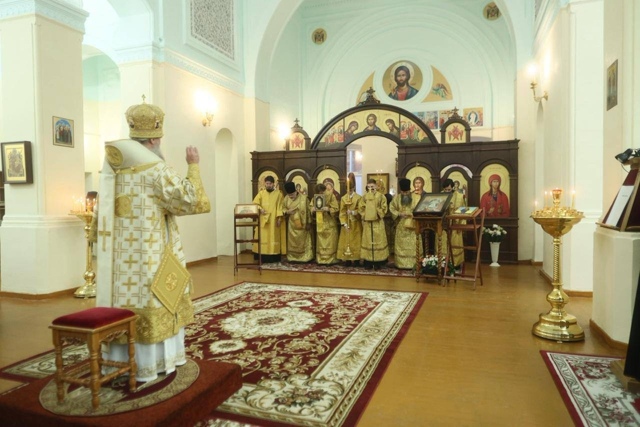 Открыли храм в бывшем спортзале педуниверситета.
В зд?...