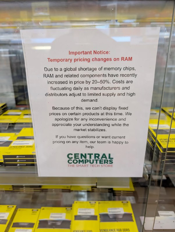 Кризис оперативной памяти в США зашёл так далеко, что магазины превратили их продажи буквально в бир