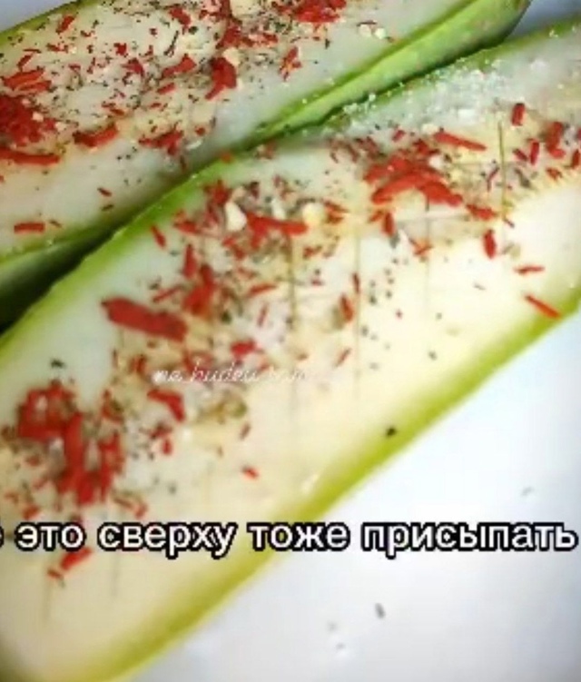 От таких кабачков под сыром вся ваша родня точно будет ...