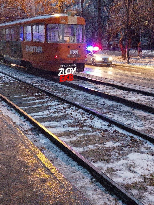 Трамвай сбил школьницу в районе остановки «Дружиниска...