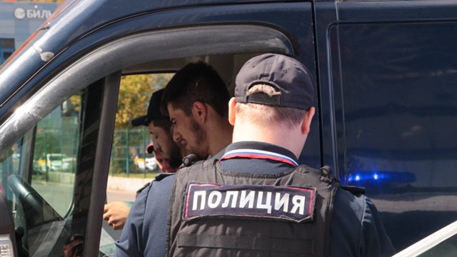 Мигрантов хотят высылать за пьяную езду.
Депутаты ув?...