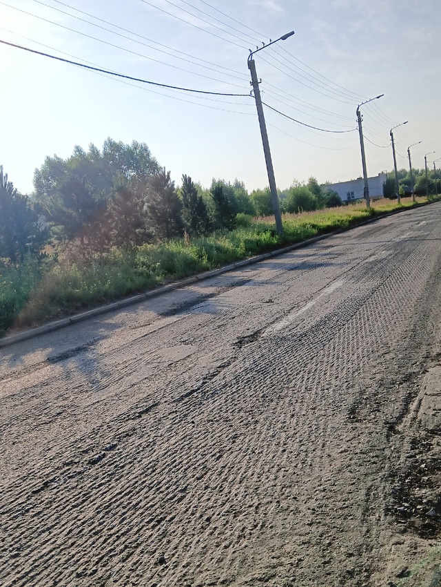 Продолжается ремонт дороги от пирамиды к коттеджам... Б...