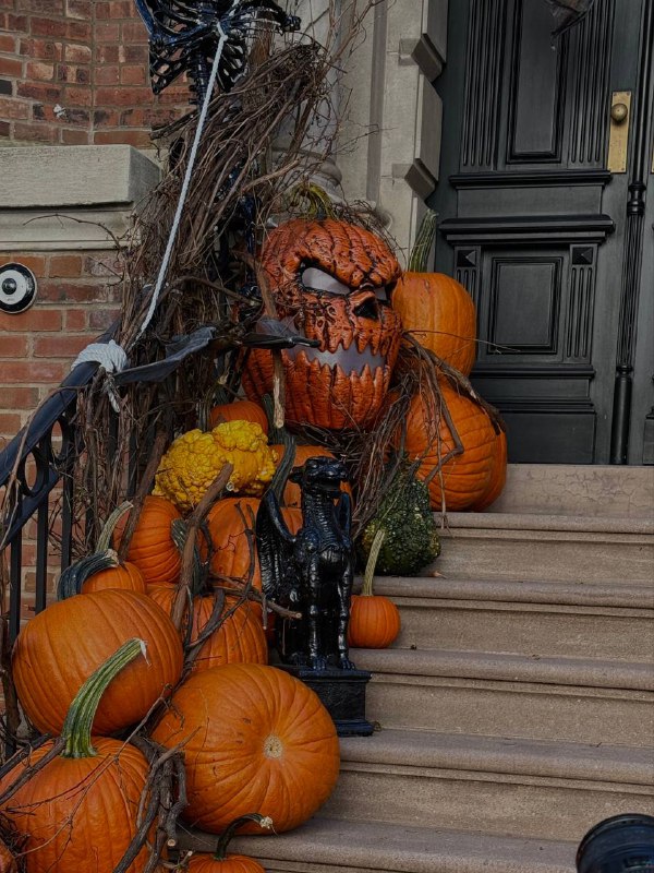 Девочки, сегодня отмечается Хэллоуин Тыквенный спас.
Запасаемся вкусняшками и делаем подборку хорр