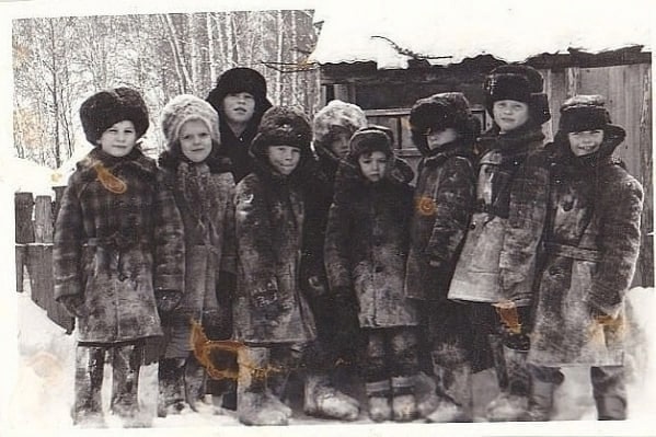 В сильные морозы в школу не ходили, а на улице постоянн?...