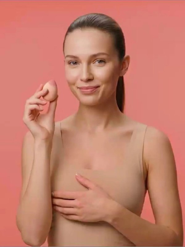 Опаньки, бренд Pastel Cosmetics выпустил спонжики для макияжа в виде... женских сосков.
Так компани