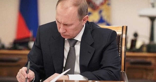 В России запретили автоматическое списание денег за о?...